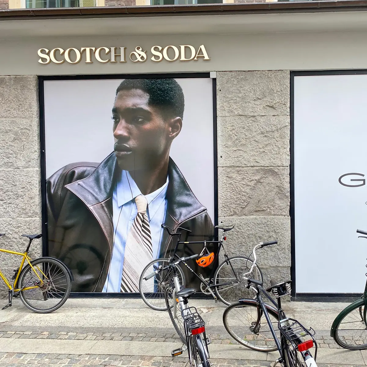 Montage af skilt Montage af skilt